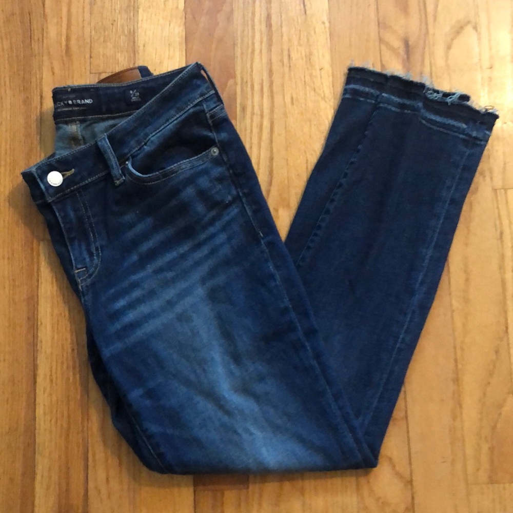 cute dark wash jeans!!!